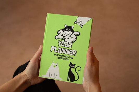 Cat Lovers 2025 Year Planner in Green